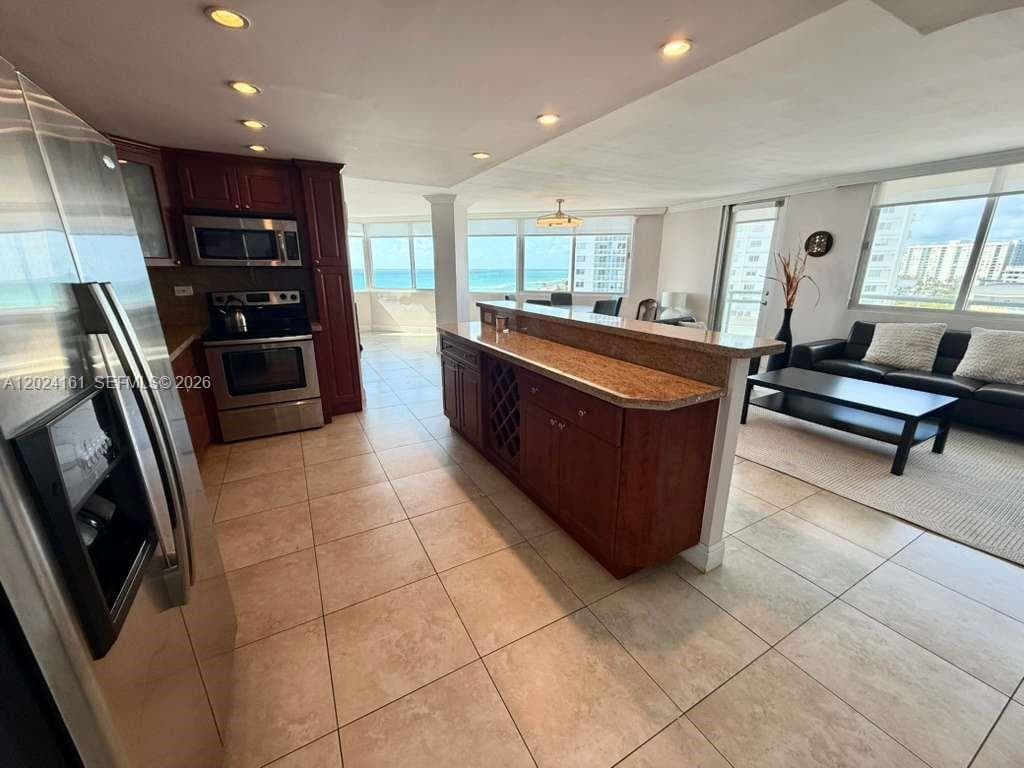 7135 Collins Ave 815 photo 5