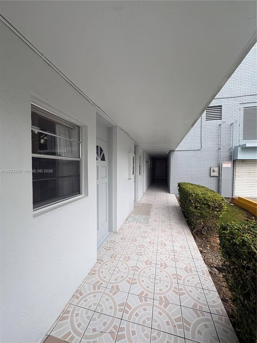 3551 169th St 104 photo 2