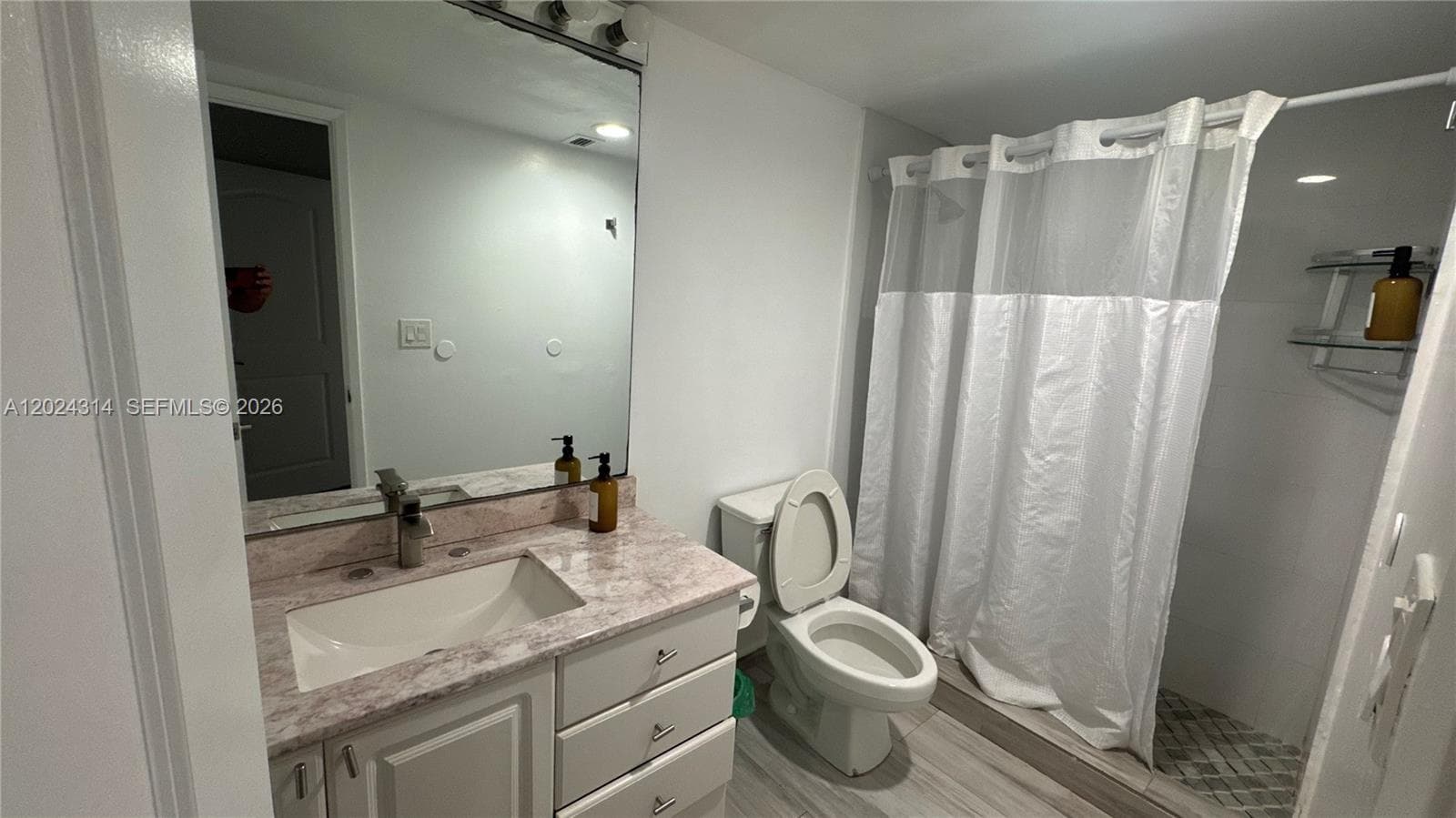 19370 Collins Ave 520 photo 23