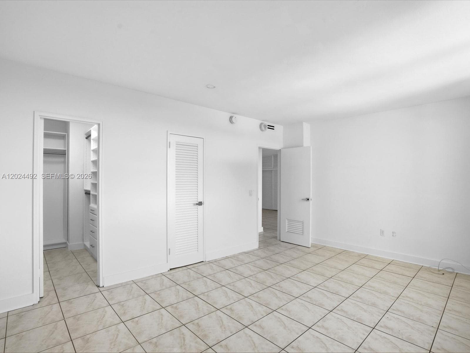 10185 Collins Ave 703 photo 12