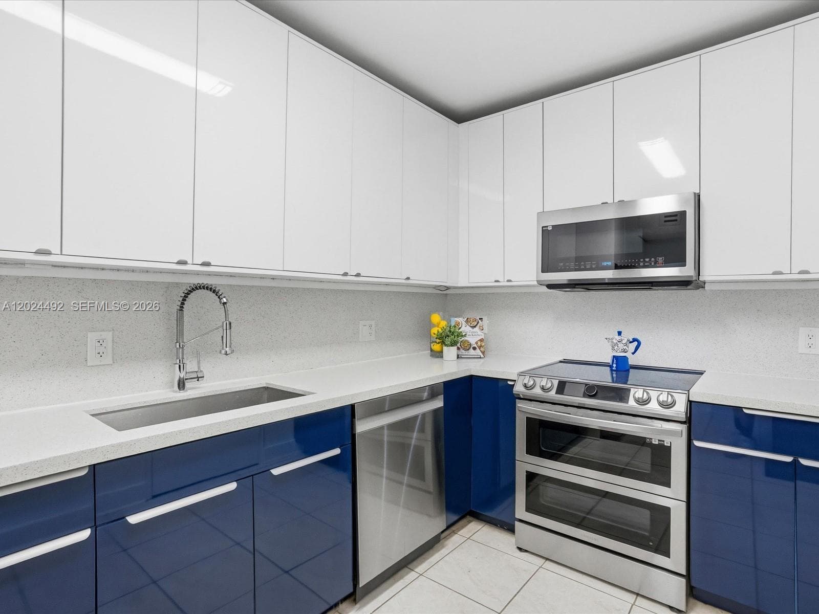10185 Collins Ave 703 photo 1