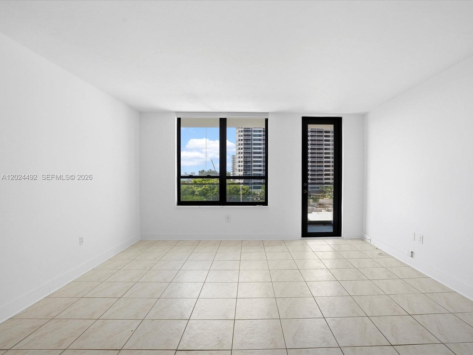 10185 Collins Ave 703 photo 5