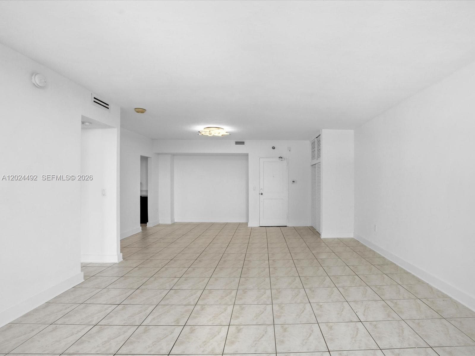 10185 Collins Ave 703 photo 4