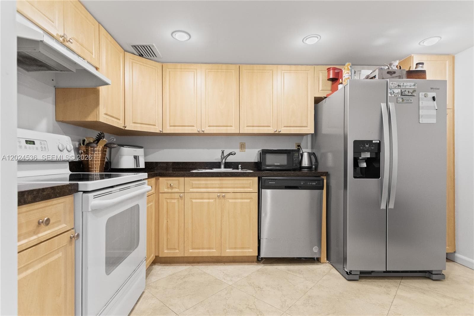 100 Bayview Dr 307 photo 7