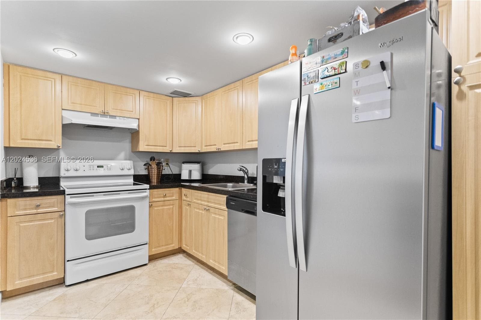 100 Bayview Dr 307 photo 9