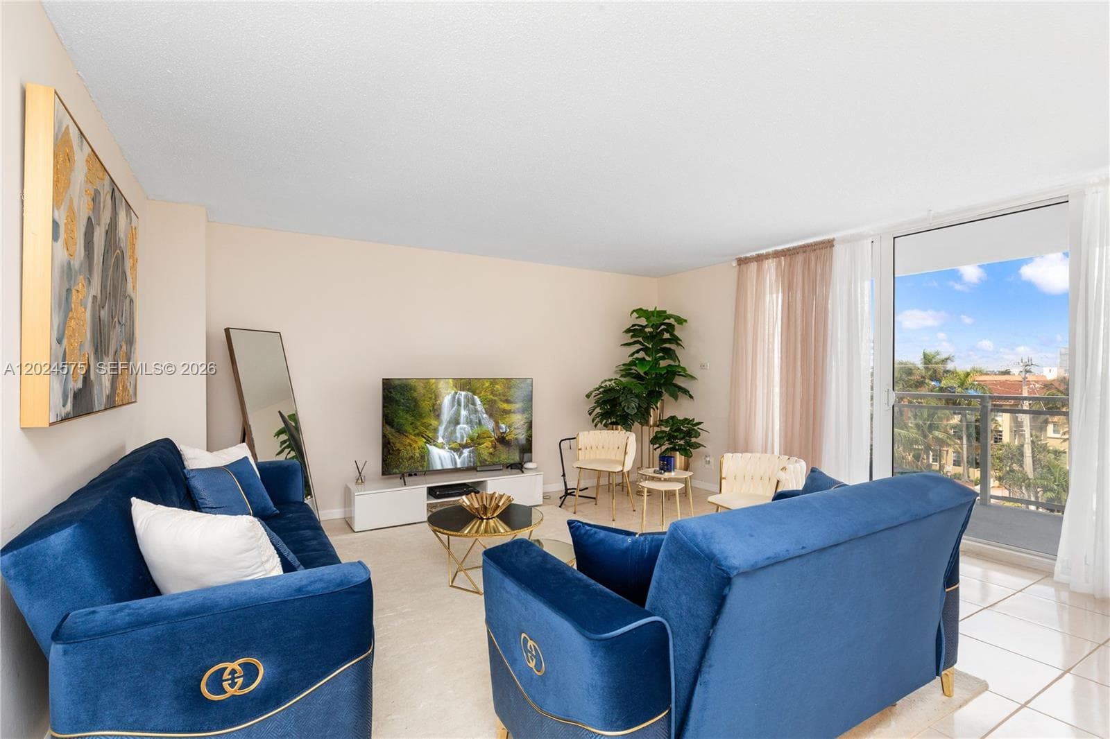 2030 S Ocean Dr 307 photo 2