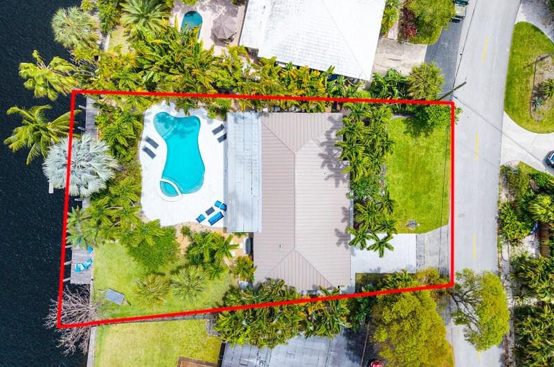 1733 Coral Gardens Drive photo 3