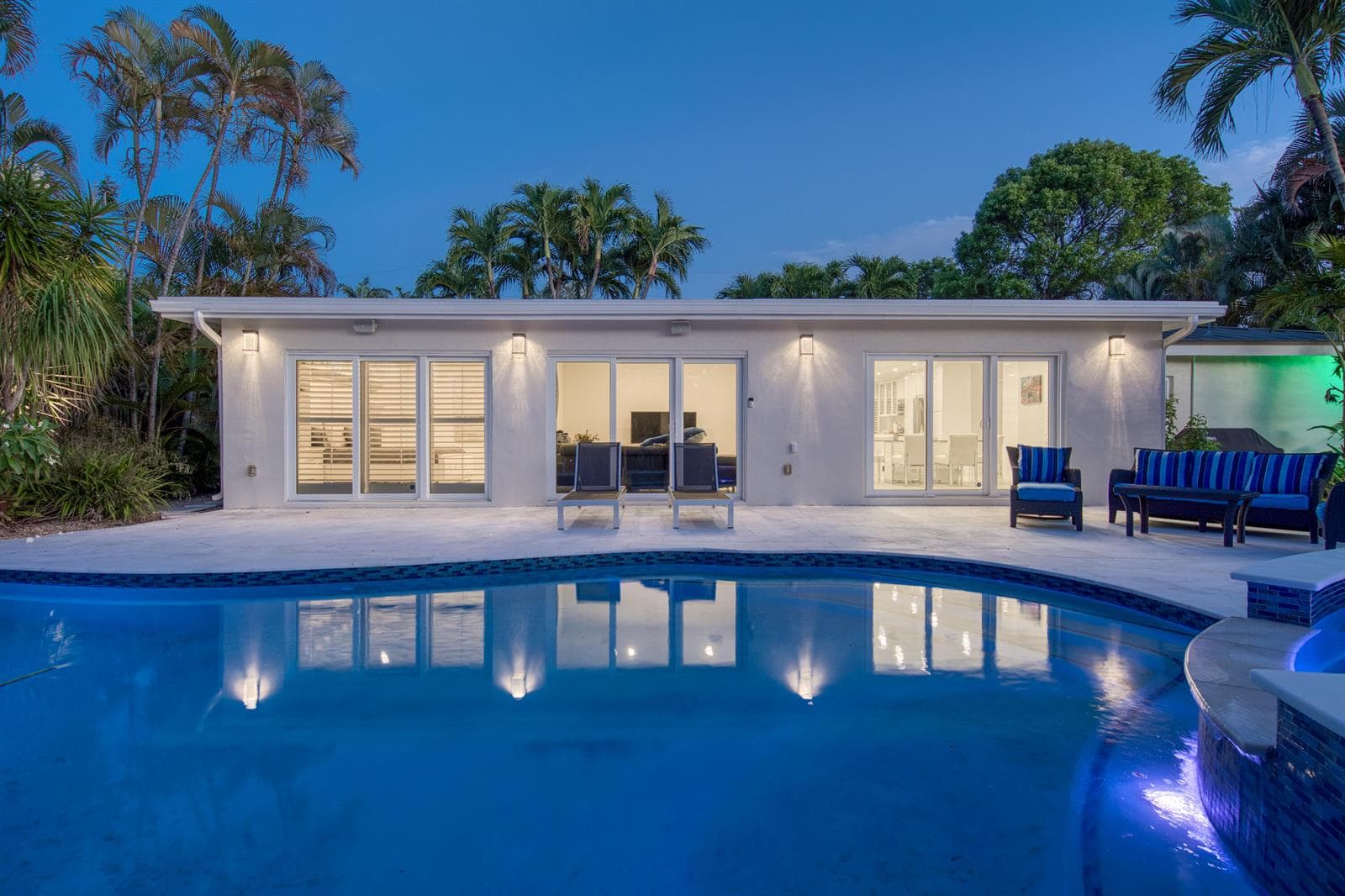 1733 Coral Gardens Drive photo 9