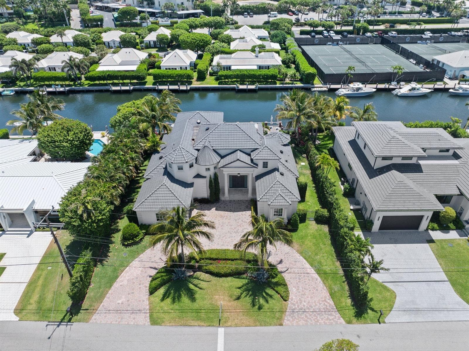 81 S Island Dr photo 3