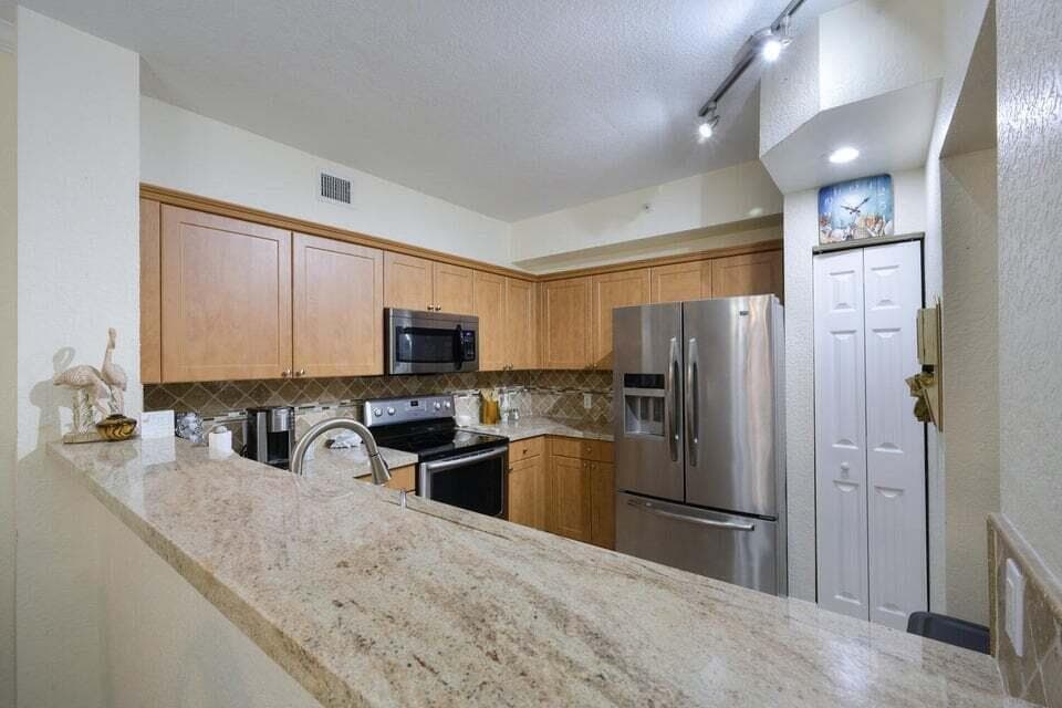 1805 N Flagler Drive 107 photo 11