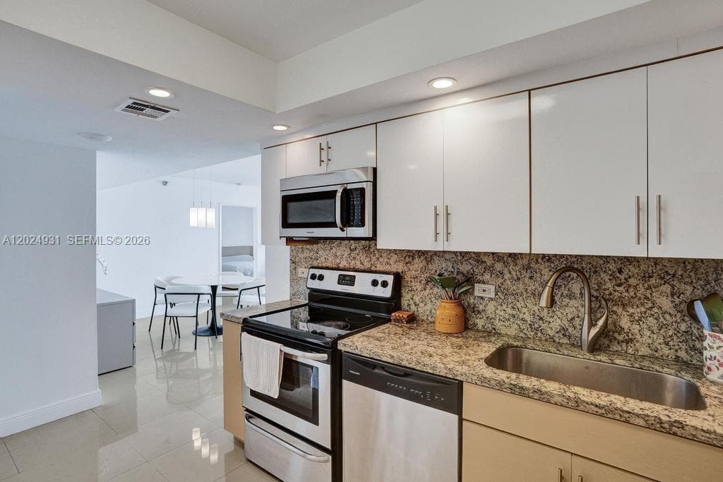 20515 E Country Club Dr 1641 photo 13