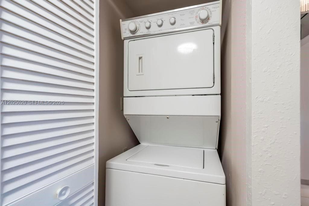 1201 S Ocean Dr 2003N photo 16