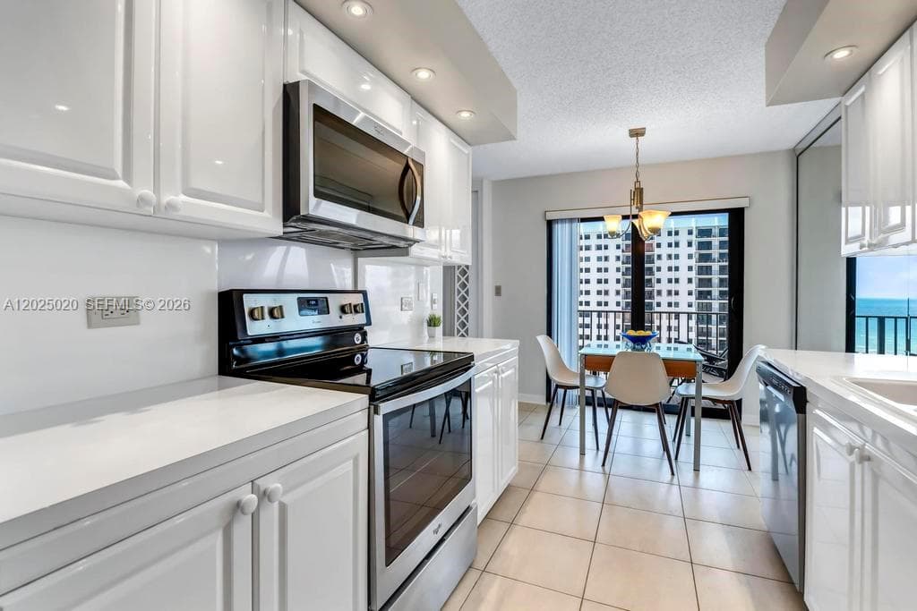 1201 S Ocean Dr 2003N photo 12