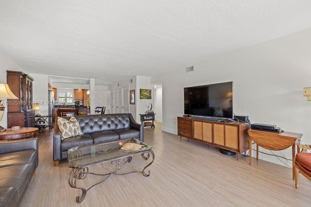 5300 Highway A1a 302 photo 12