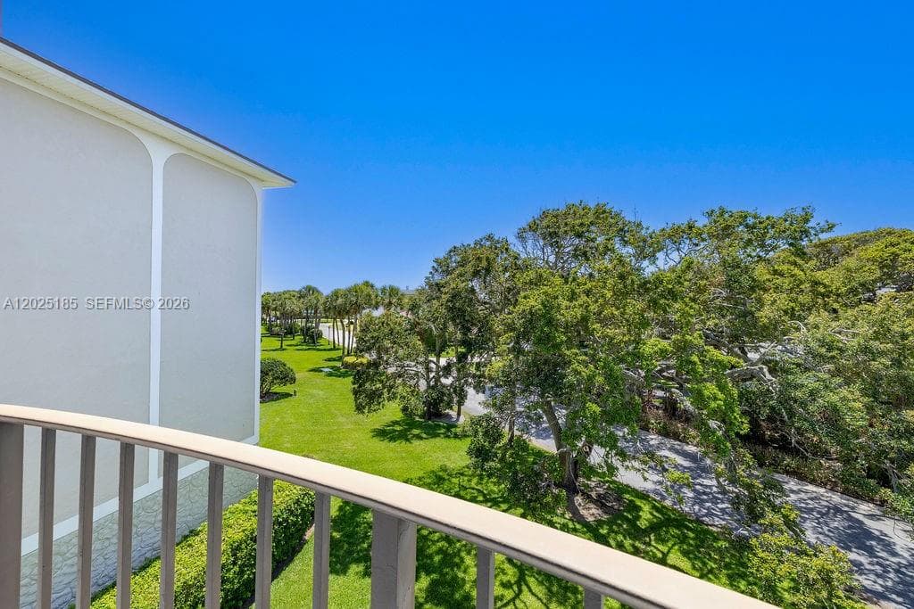 5300 Highway A1a 302 photo 14