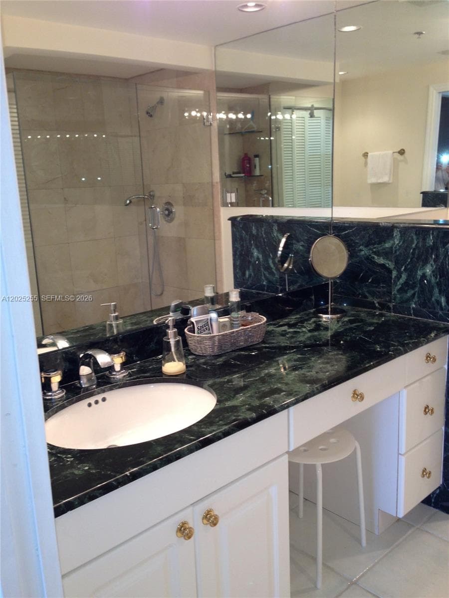 201 Crandon Blvd 1027 photo 7