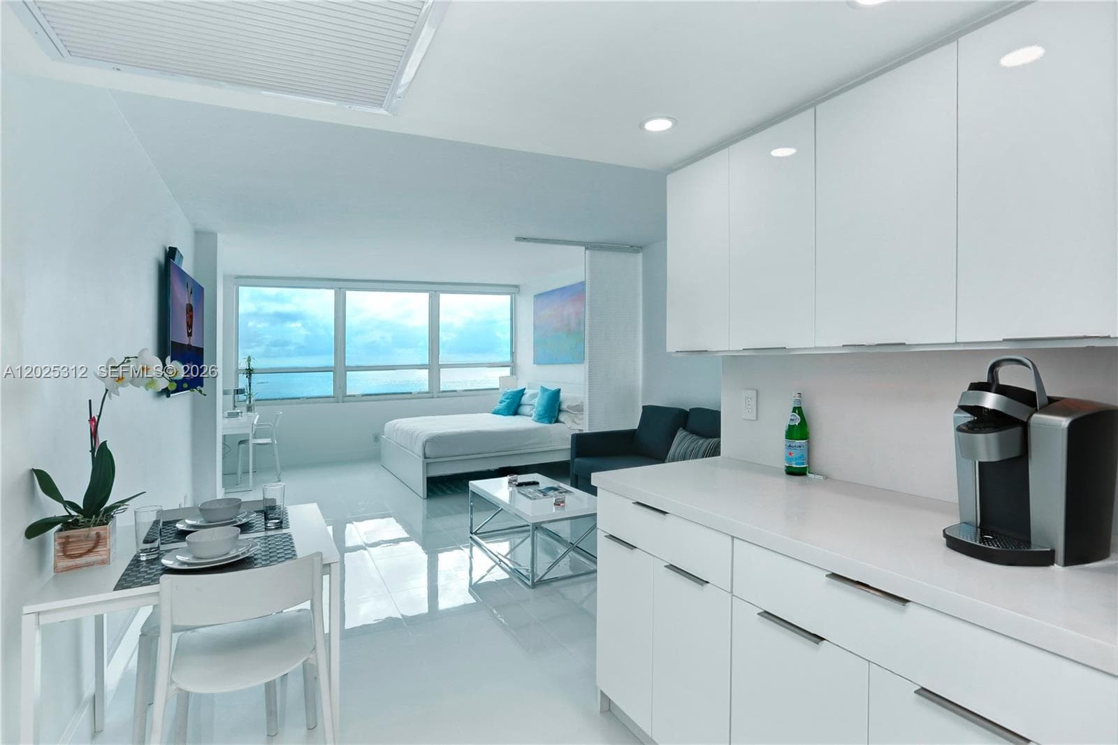 5445 Collins Ave 1232 photo 2