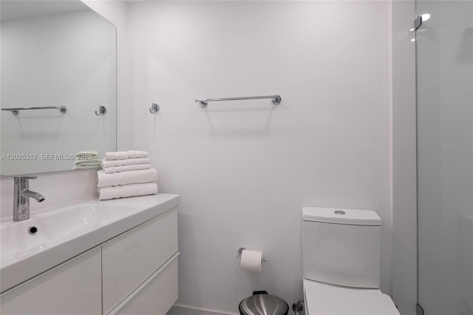 5445 Collins Ave 1232 photo 11