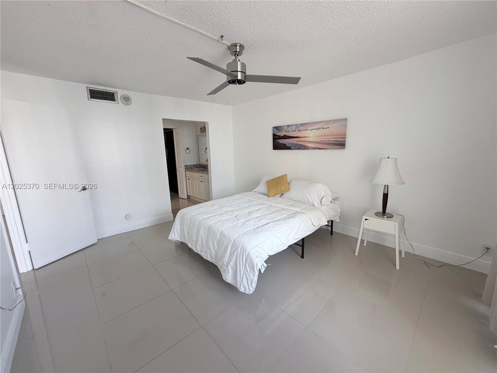 1825 S Ocean Dr 611 photo 6