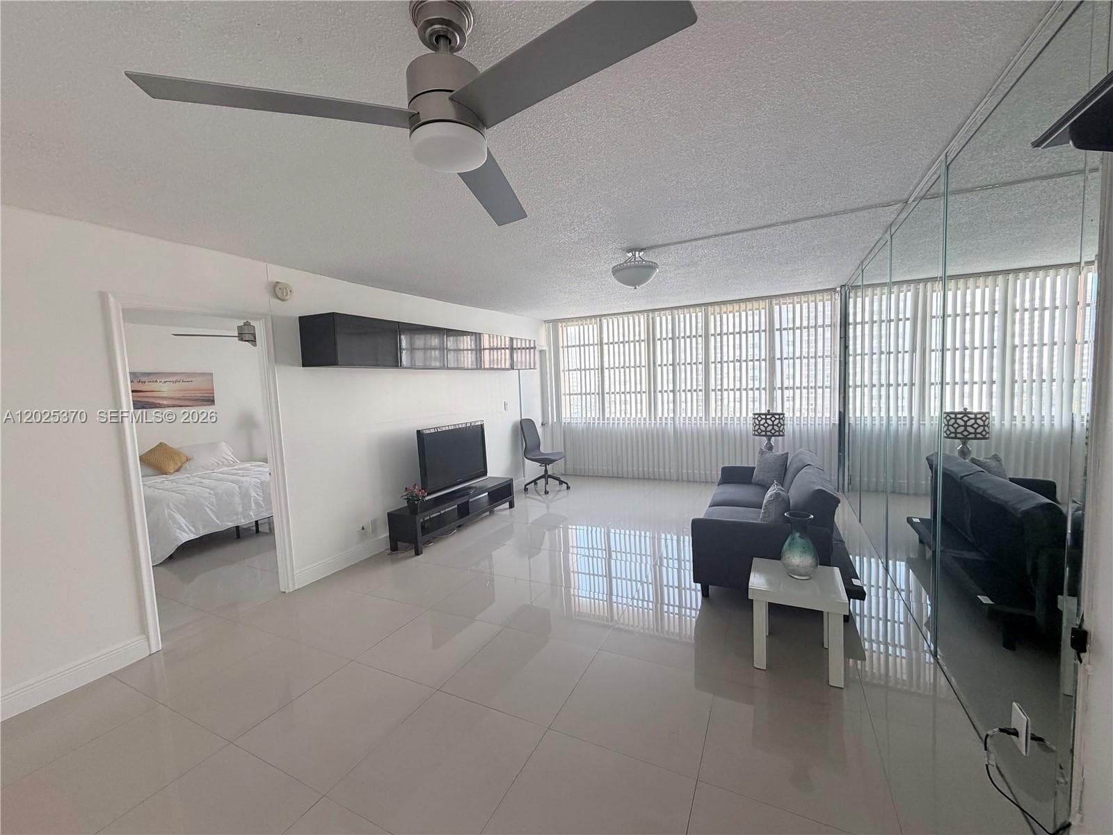 1825 S Ocean Dr 611 photo 1