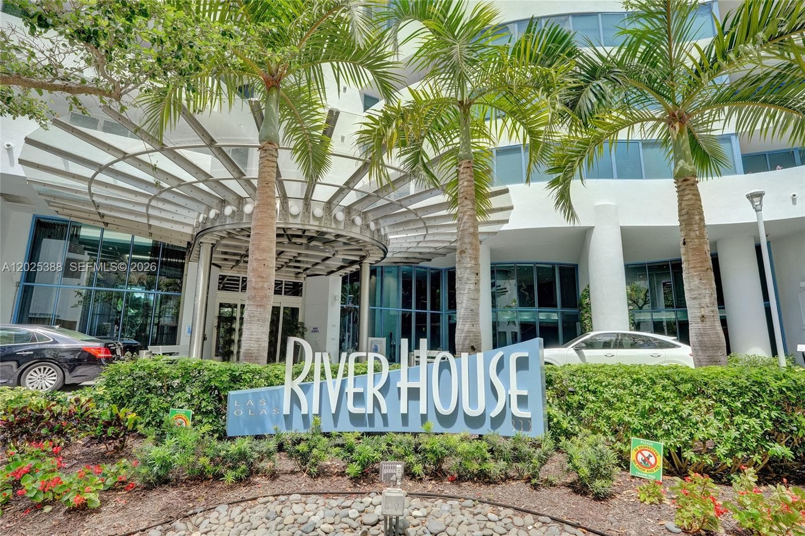 333 Las Olas Way 1608 photo 1