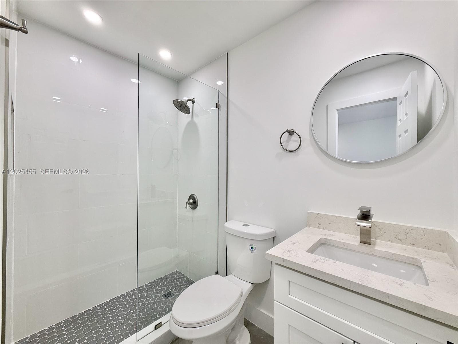10209 SW 20th Ter photo 14