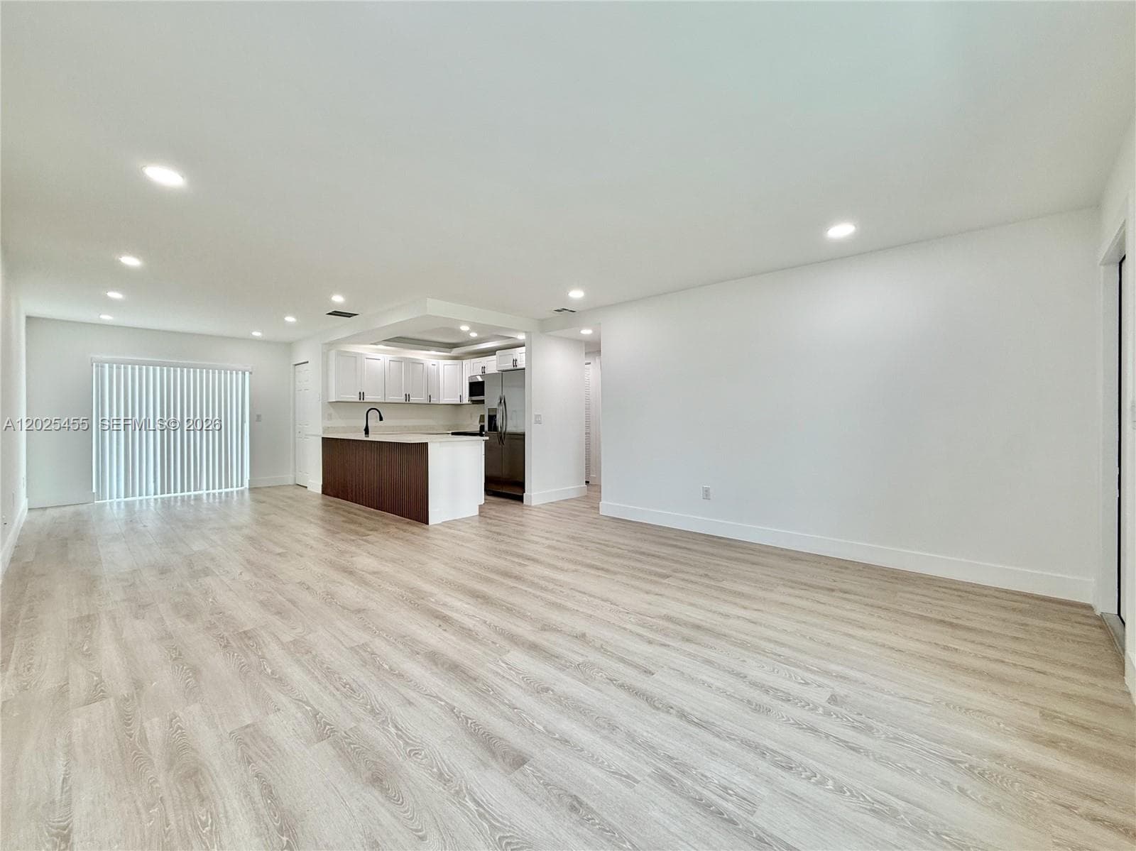10209 SW 20th Ter photo 11