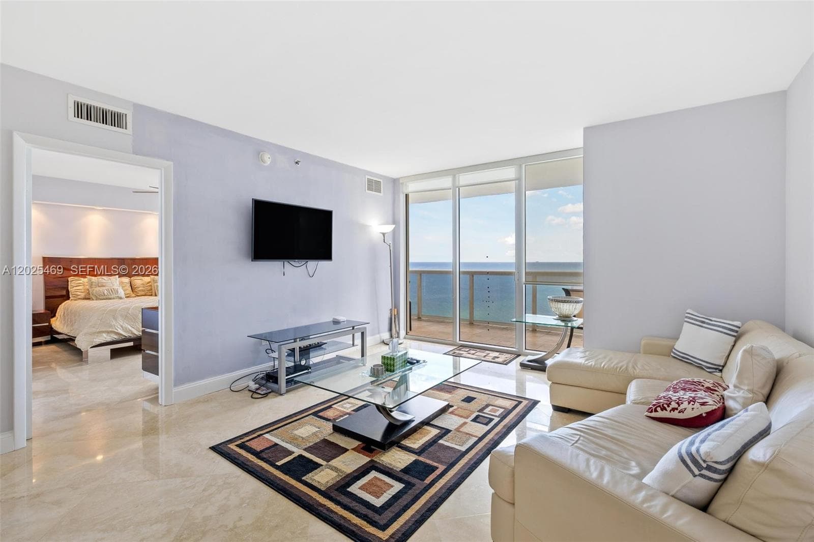 1830 S Ocean Dr 2804 photo 2