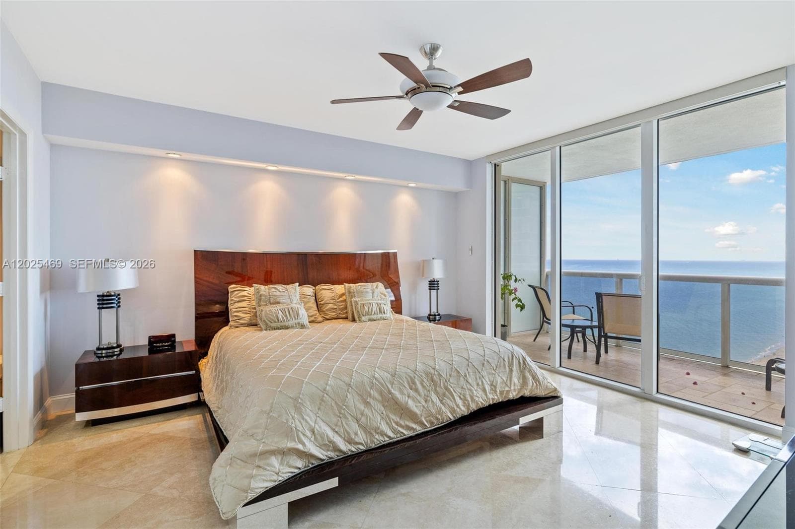 1830 S Ocean Dr 2804 photo 9