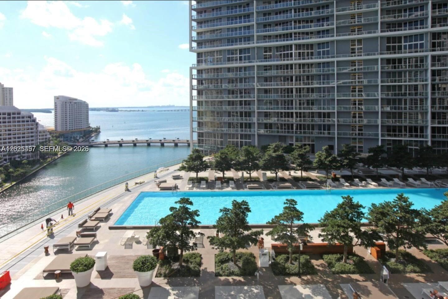 485 Brickell Ave 2006 photo 2