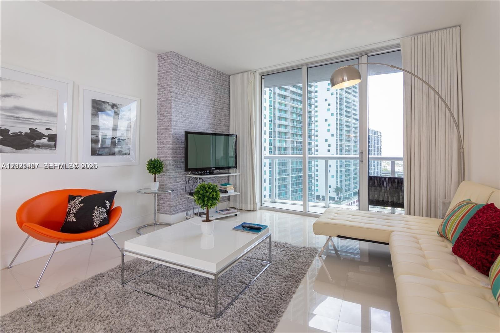 485 Brickell Ave 2006 photo 13