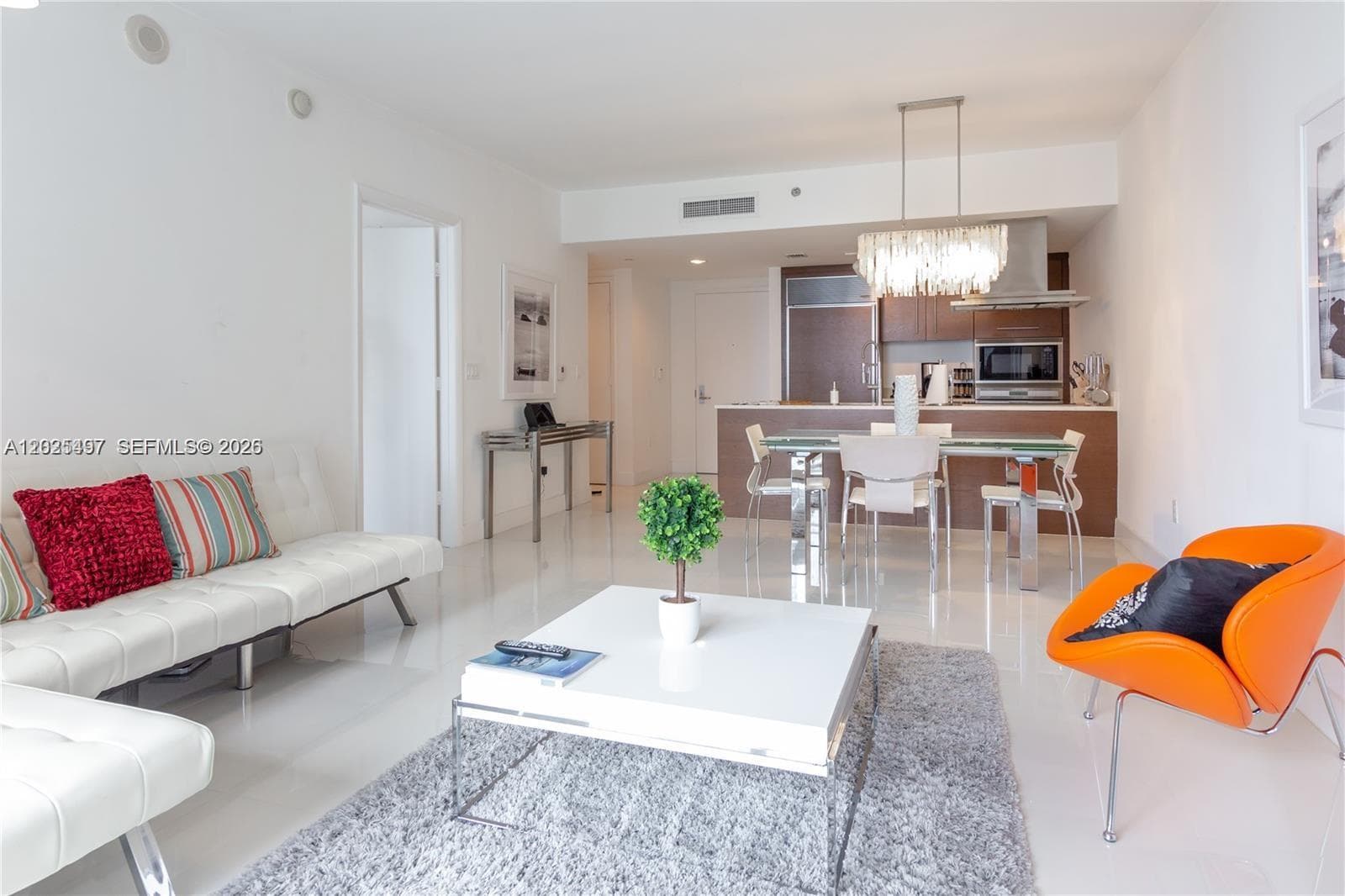 485 Brickell Ave 2006 photo 15