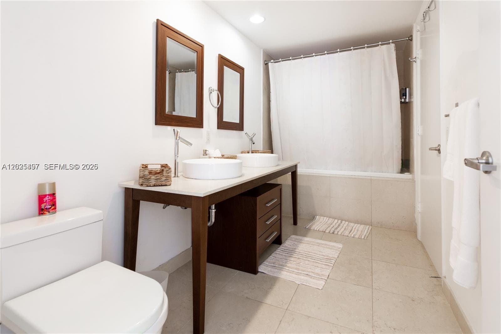 485 Brickell Ave 2006 photo 21