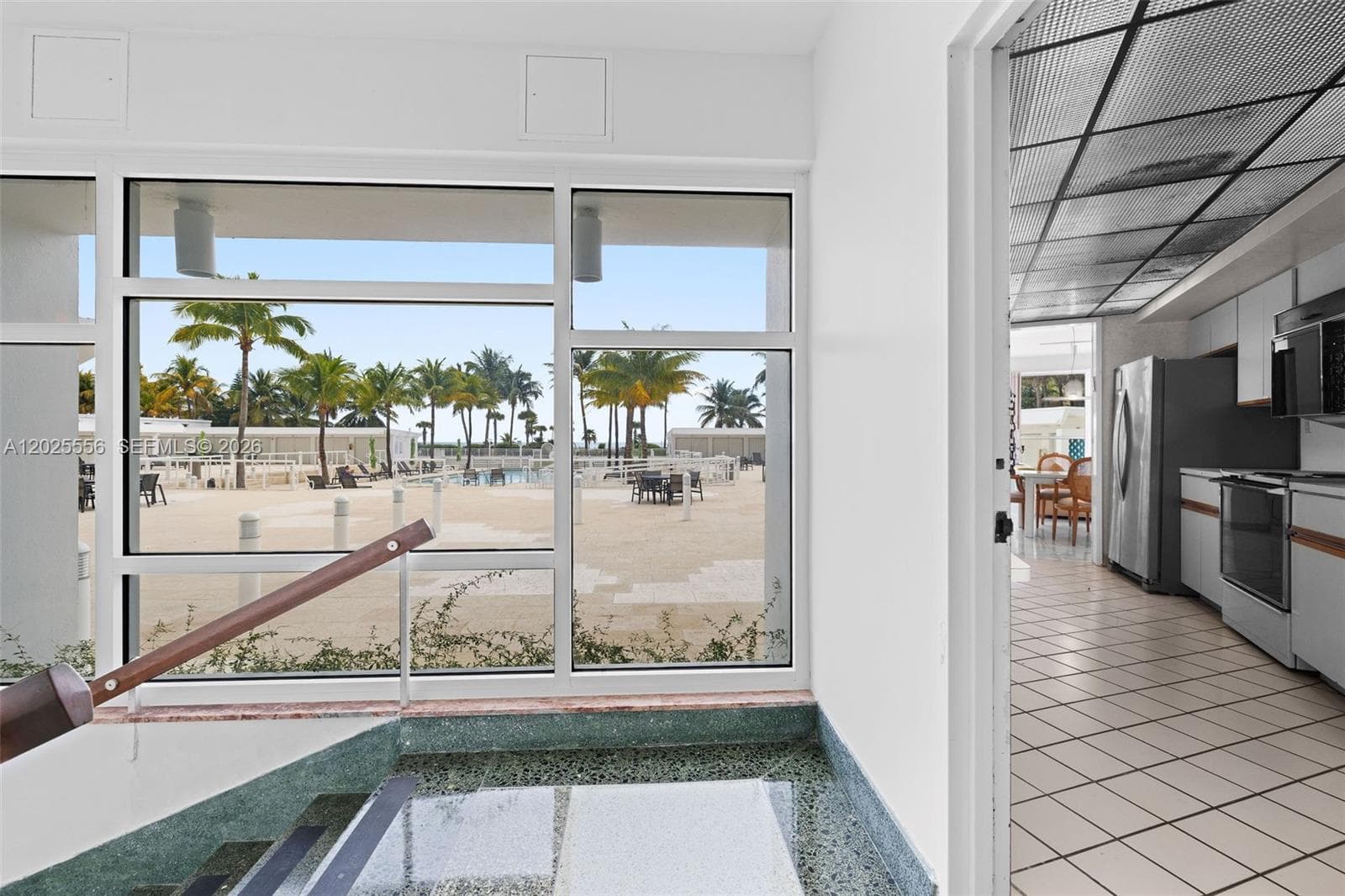 4925 Collins Ave 1A photo 9