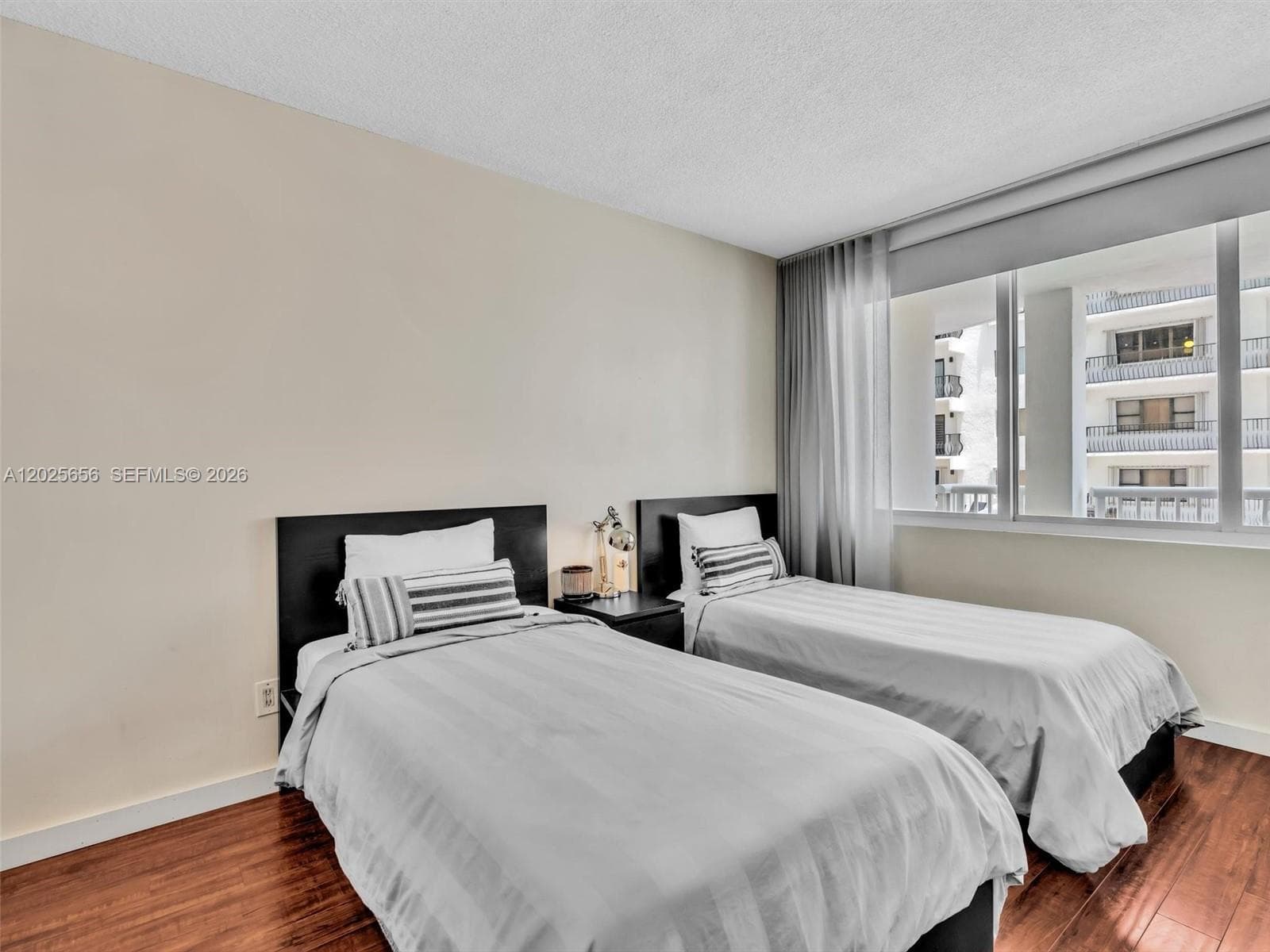 5401 Collins Ave 107 photo 19