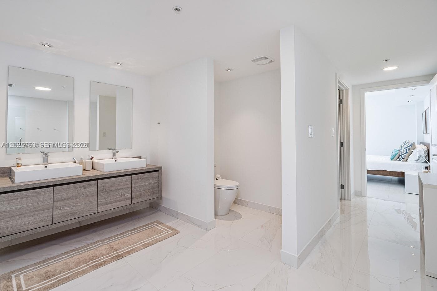 400 Sunny Isles Blvd 1804 photo 18