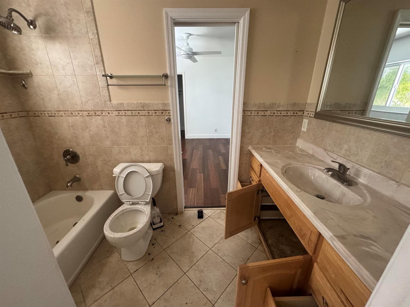 2800 NE 57th Court photo 14