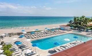 19201 Collins Ave 503 photo 1
