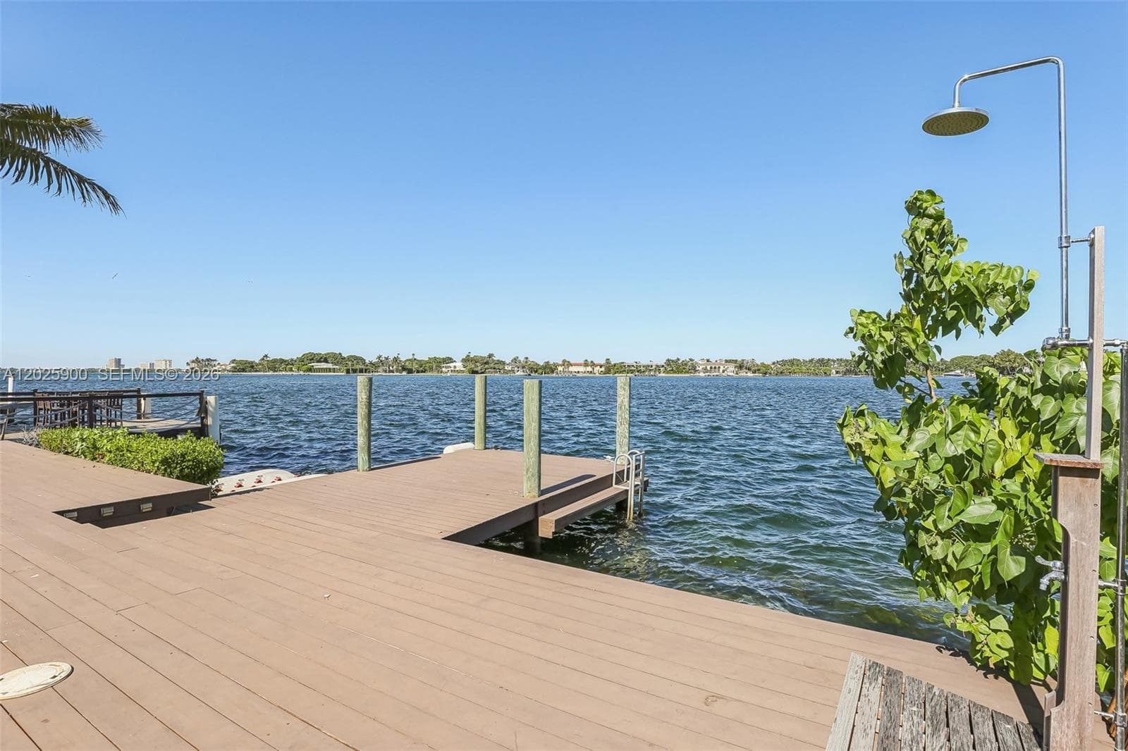 1231 Stillwater Dr photo 4