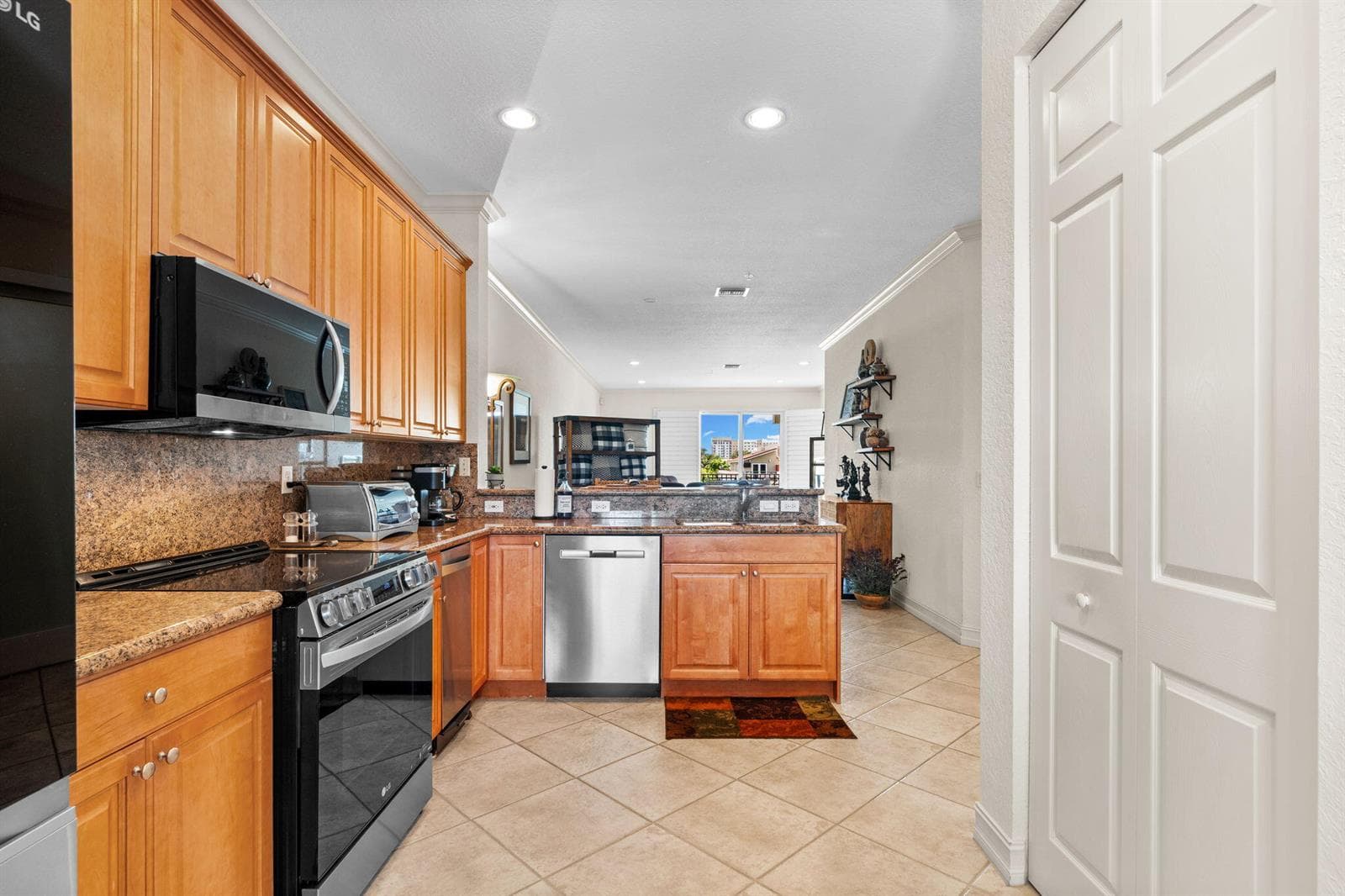 2720 NE 15th Street 303 photo 12