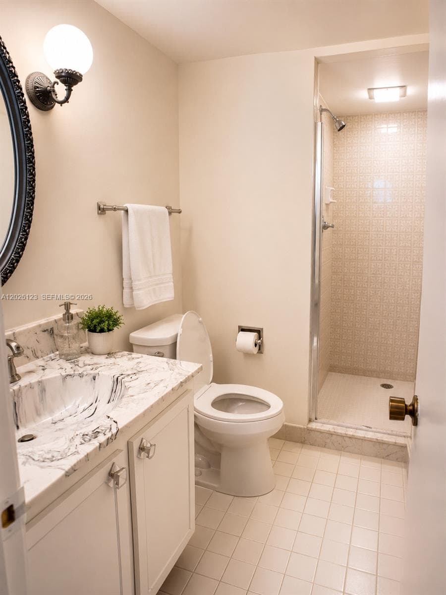 1865 S Ocean Dr 2G photo 4