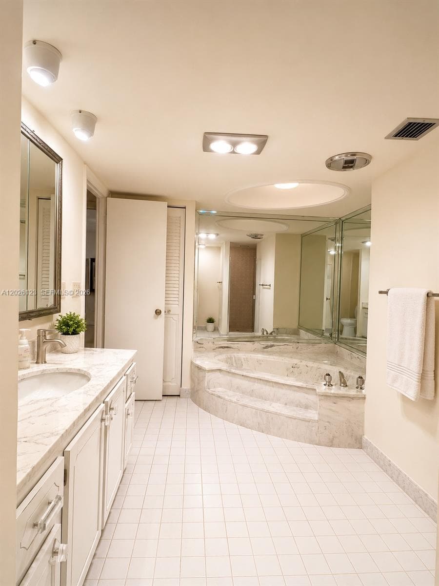 1865 S Ocean Dr 2G photo 8