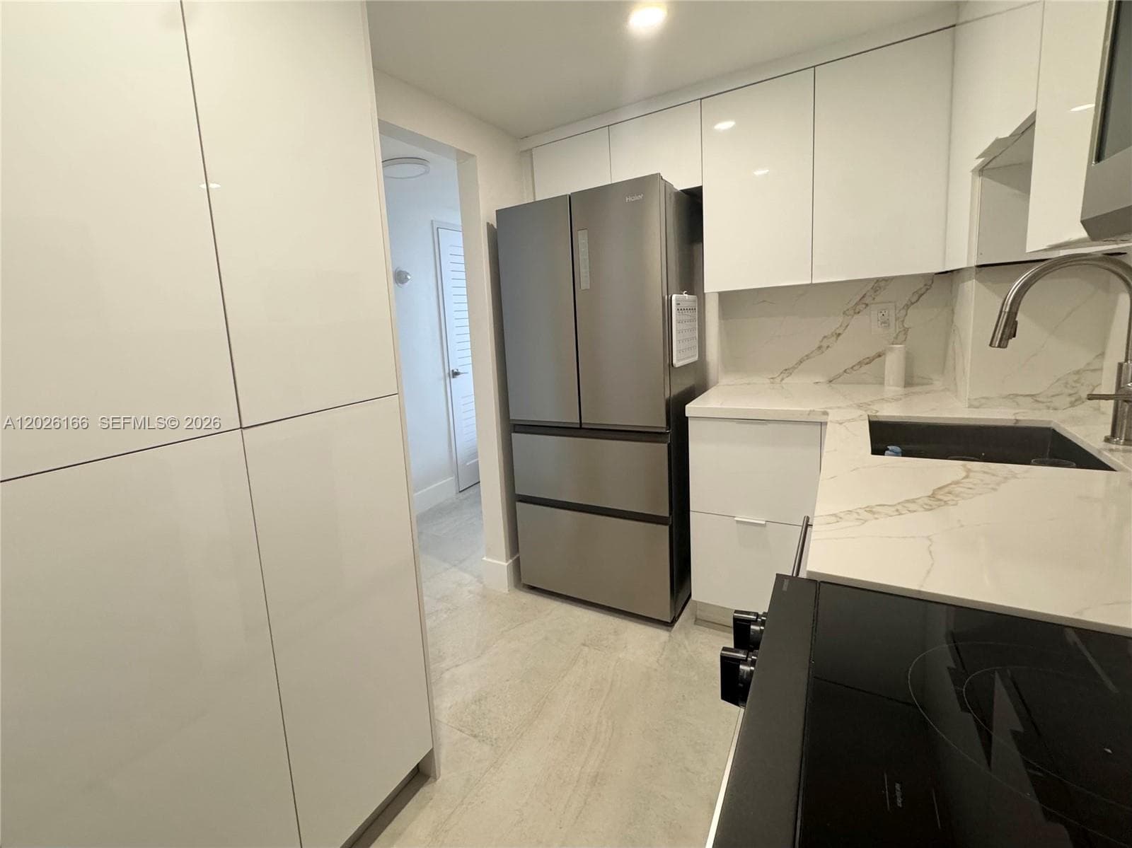 2899 Collins Ave 424 photo 6