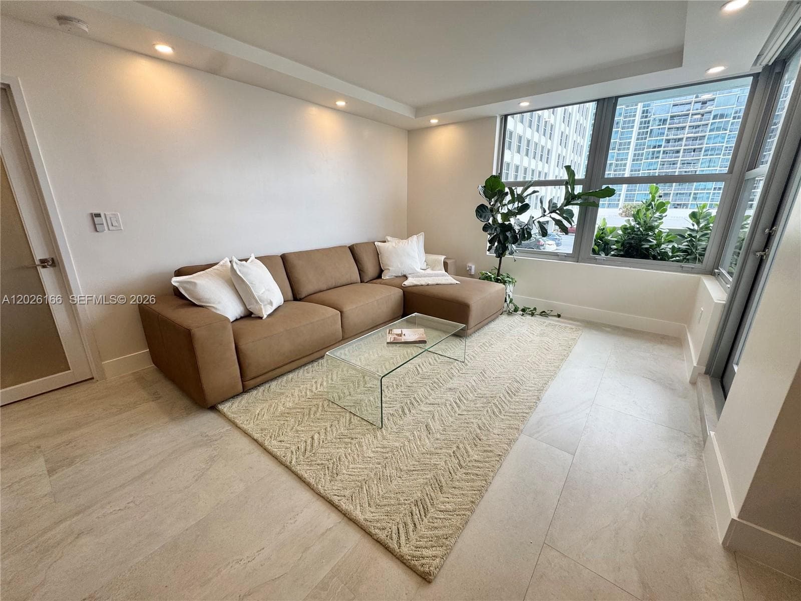 2899 Collins Ave 424 photo 3