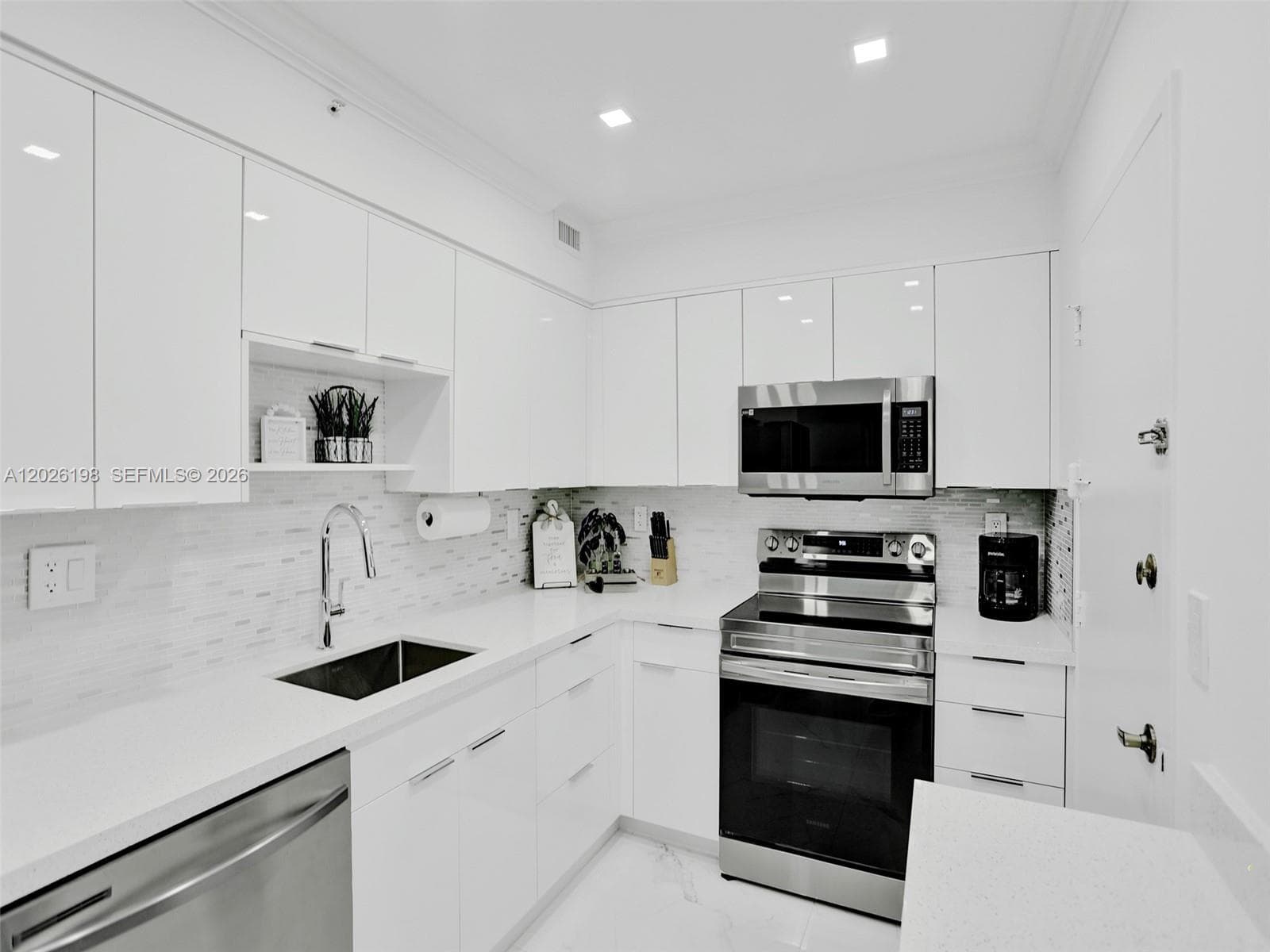 2501 S Ocean Dr 639 (available Sep 22) photo 14