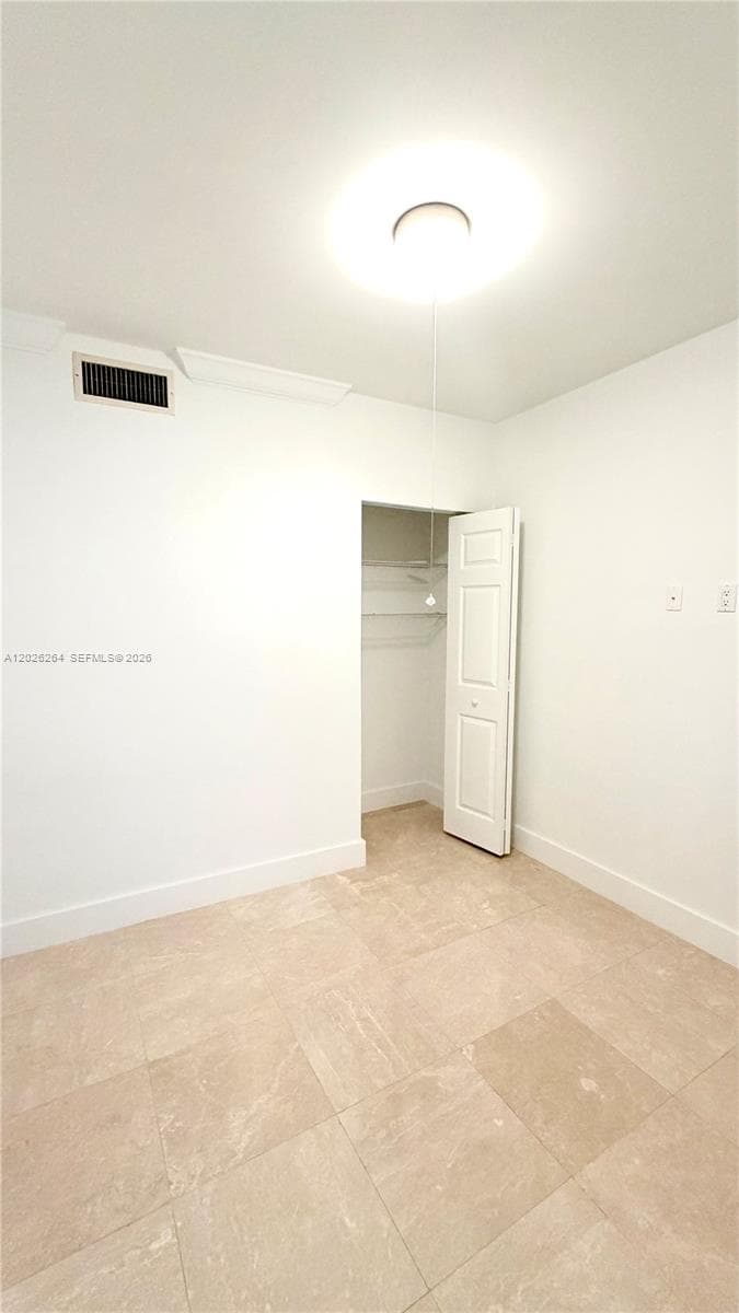 15B photo 25