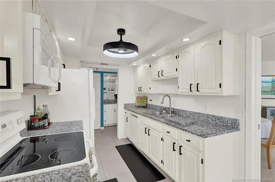 2400 S Ocean Drive 4143 photo 13