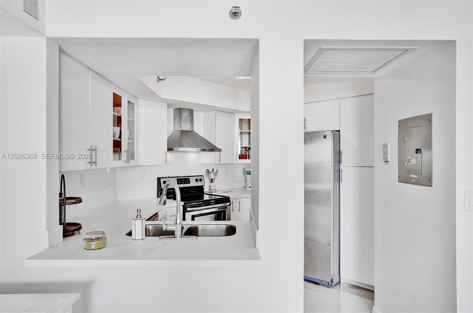 6767 Collins Ave 408 photo 13