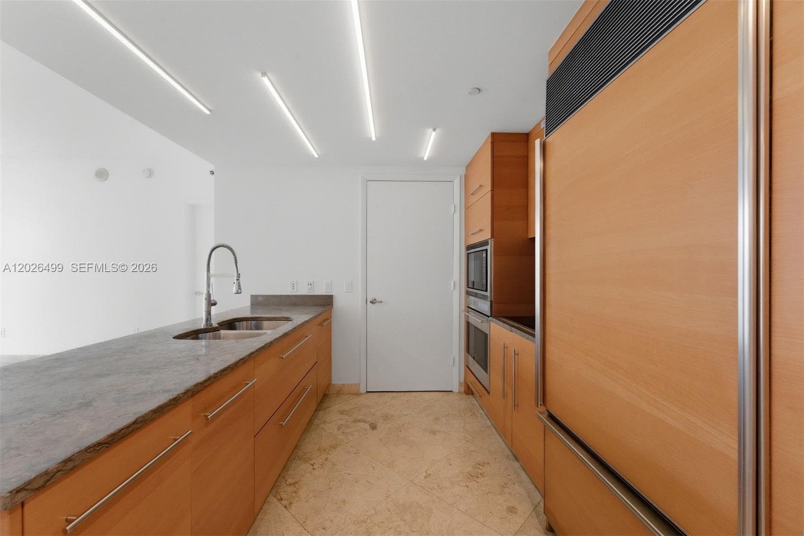 475 Brickell Ave 3513 photo 5