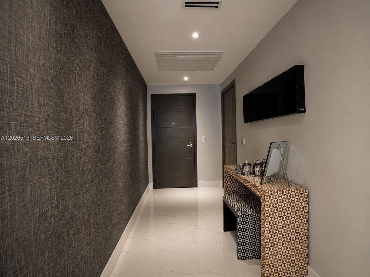 17111 Biscayne Blvd 1109 photo 3